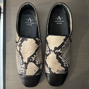 Aquatalia Rene Snake And Black Embossed Leather Loafer Size 5.5